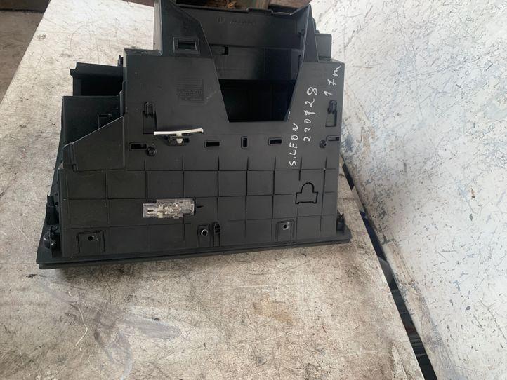 SEAT LEON (1M1) Glove Box 18034251 Used parts online 5784539 Dalys.lt