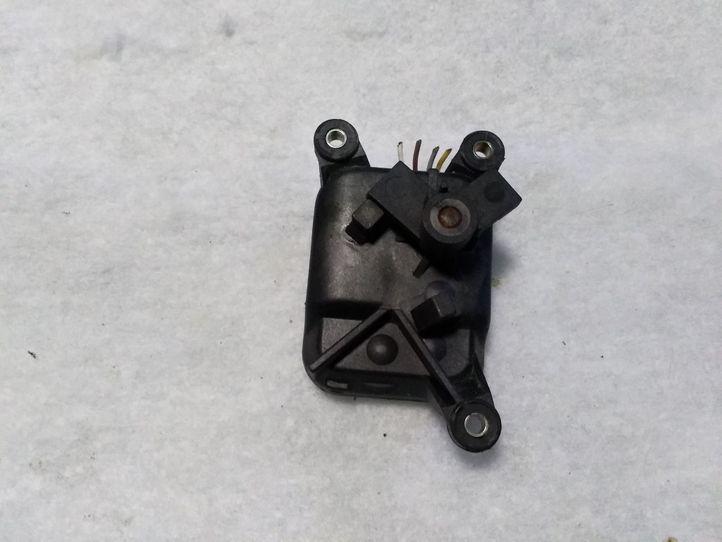 AUDI A4 B5/8D (1994-2001) Клапаны управления внутренним подогревом 0132801026 18006252
