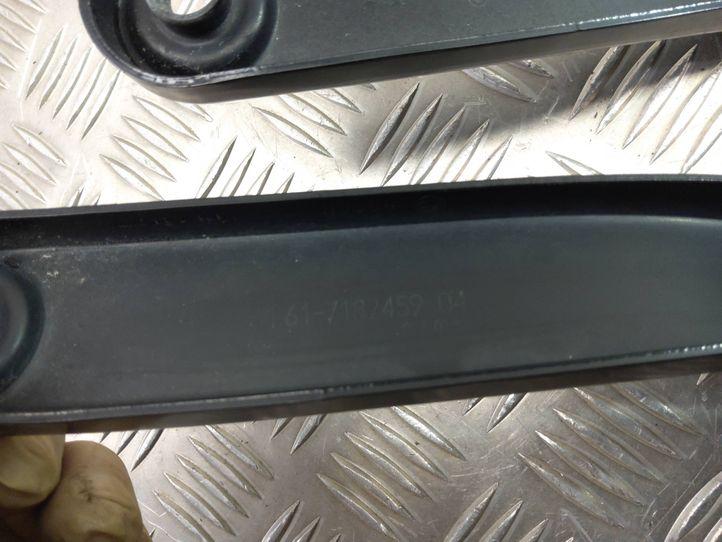 BMW 5 Series F10/F11 (2009-2017) Priekšējie stikla tīrītāji 7182459,7203156 18239315